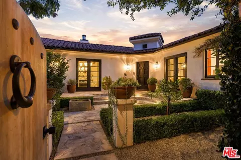 465 Westmount Dr, West Hollywood, CA 90048