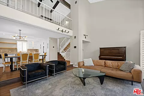 1925 S Beverly Glen Blvd #40, Los Angeles, CA 90025