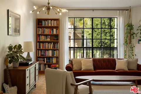 1539 Greenfield Ave #102, Los Angeles, CA 90025