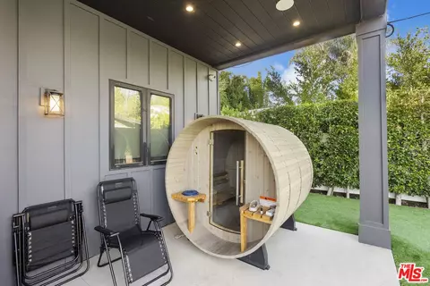 Other - 3932 Glencoe Ave, Venice, CA 90291 photo 3 of 6