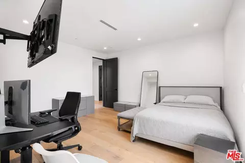 3932 Glencoe Ave, Venice, CA 90291 photo 9