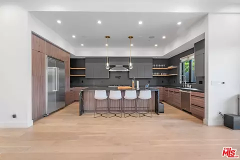 Kitchen - 3932 Glencoe Ave, Venice, CA 90291 photo 1 of 1