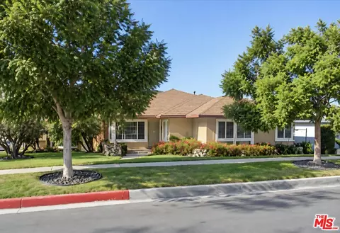 5402 W 57th St, Los Angeles, CA 90056