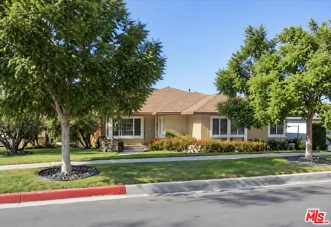 5402 W 57th St, Los Angeles, CA 90056