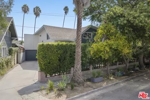 128 S Hoover St, Los Angeles, CA 90004