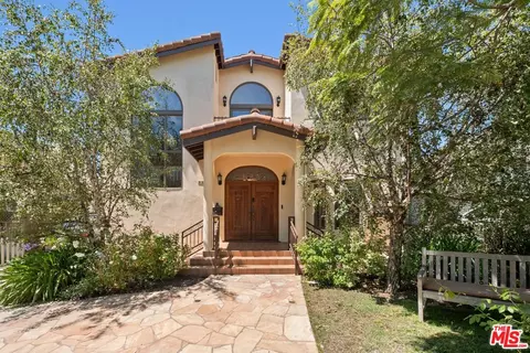 1136 Harvard St, Santa Monica, CA 90403