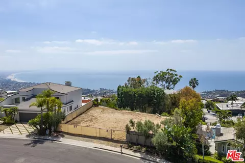 16810 Glynn Dr, Los Angeles, CA 90272