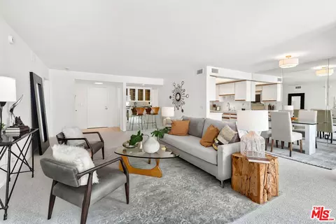 1221 N Kings Rd #305, West Hollywood, CA 90069