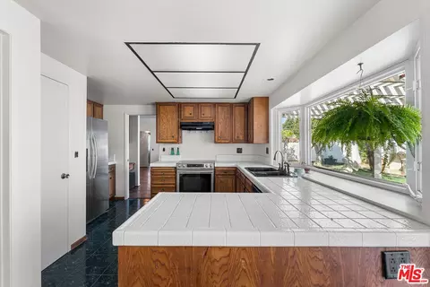Kitchen - 3381 Elma St, Camarillo, CA 93010 photo 2 of 6