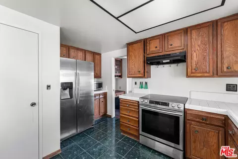 Kitchen - 3381 Elma St, Camarillo, CA 93010 photo 6 of 6