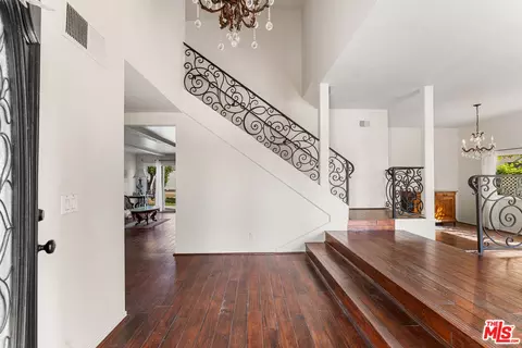 Entry Way - 3381 Elma St, Camarillo, CA 93010 photo 1 of 3