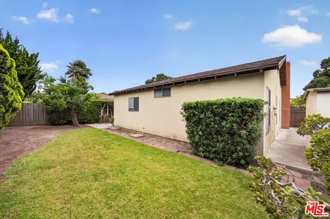 Exterior - 3530 Via Marina Ave, Oxnard, CA 93035 photo 5 of 7