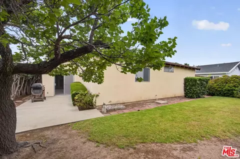 Exterior - 3530 Via Marina Ave, Oxnard, CA 93035 photo 4 of 7