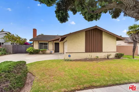 Exterior - 3530 Via Marina Ave, Oxnard, CA 93035 photo 2 of 7