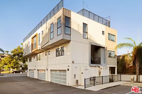 2920 Rowena Ave #3, Los Angeles, CA 90039