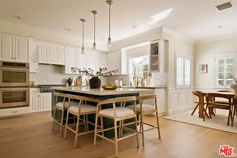 4381 Lemp Ave, Studio City, CA 91604