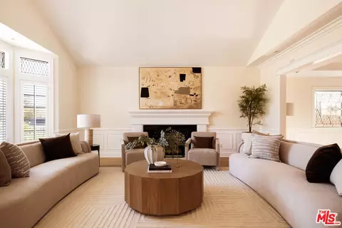 4381 Lemp Ave, Studio City, CA 91604