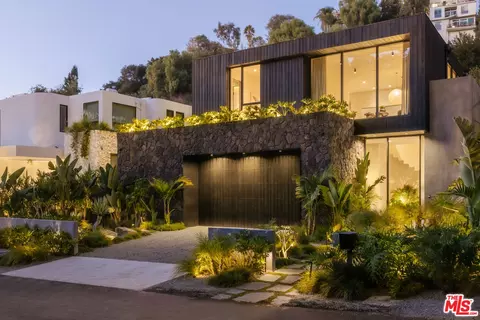 3710 Goodland Ave, Studio City, CA 91604