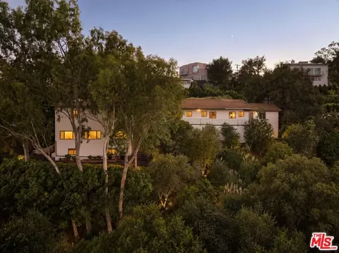 1018 N Tigertail Rd, Los Angeles, CA 90049