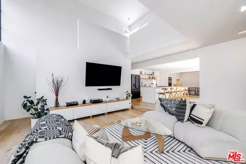 12507 Westminster Ave, Los Angeles, CA 90066