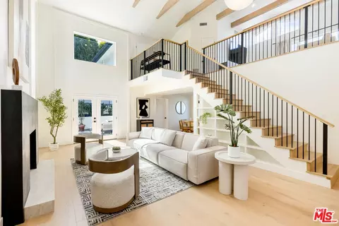 4041 Davana Rd, Sherman Oaks, CA 91423