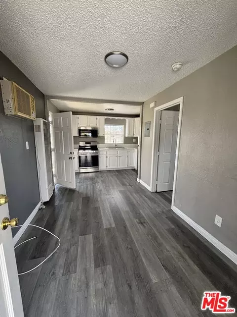 Entry Way - 1000 N Sloan Ave, Compton, CA 90221 photo 2 of 2