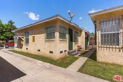 Exterior - 1000 N Sloan Ave, Compton, CA 90221 photo 1 of 4