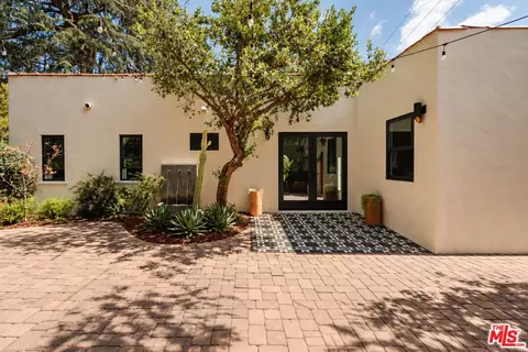 3221 Griffith Park Blvd, Los Angeles, CA 90027