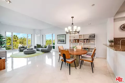 10727 Wilshire Blvd #502, Los Angeles, CA 90024