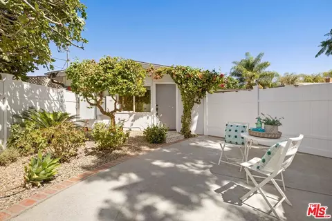 Exterior - 7442 Capps Ave, Reseda, CA 91335 photo 19 of 21