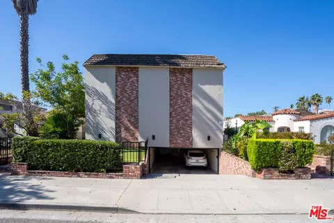 1434 Berkeley St, Santa Monica, CA 90404