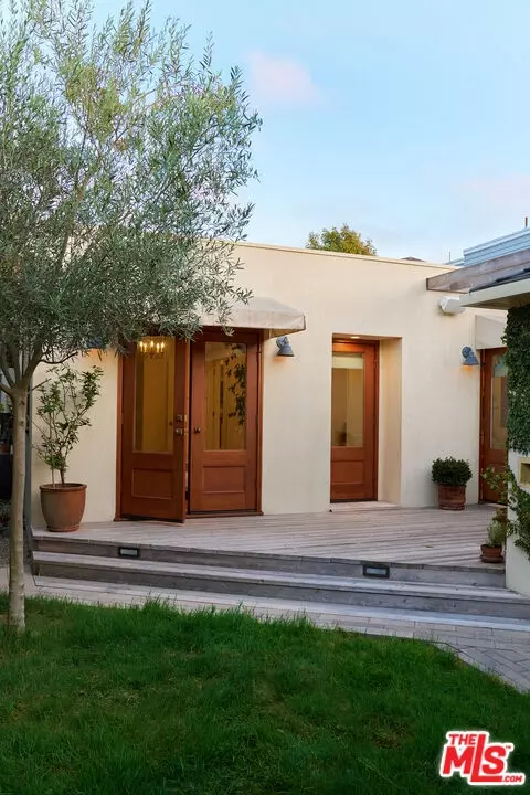 Other - 655 Angelus Pl, Venice, CA 90291 photo 7 of 8