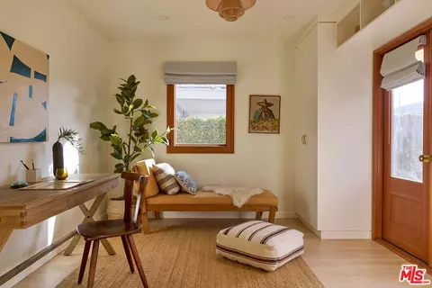 Other - 655 Angelus Pl, Venice, CA 90291 photo 3 of 8