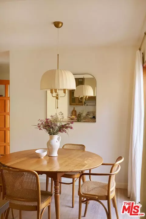 Dining - 655 Angelus Pl, Venice, CA 90291 photo 1 of 1