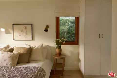 Bedroom - 655 Angelus Pl, Venice, CA 90291 photo 3 of 8