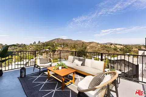 6837 Cahuenga Park Trl, Los Angeles, CA 90068