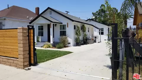 229 W 84th St, Los Angeles, CA 90003