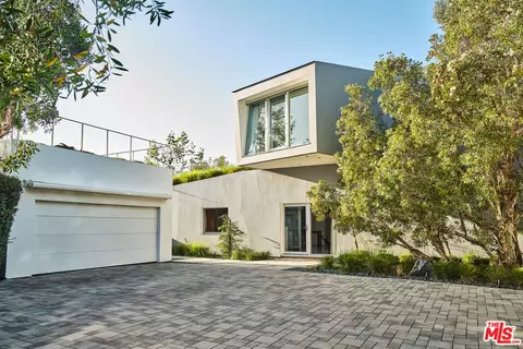 103 Winnett Pl, Santa Monica, CA 90402