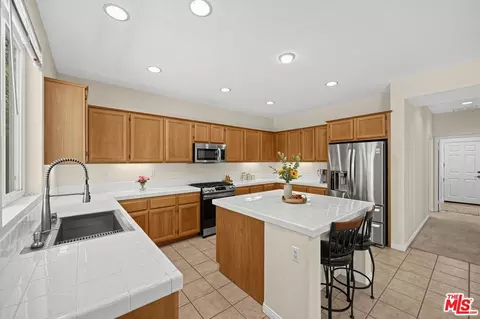 Kitchen - 36308 Eagle Ln, Beaumont, CA 92223 photo 1 of 2