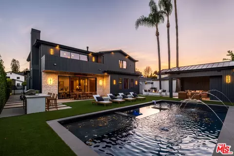 15473 La Maida St, Sherman Oaks, CA 91403