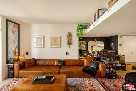 13700 Marina Pointe Dr #1126, Marina Del Rey, CA 90292