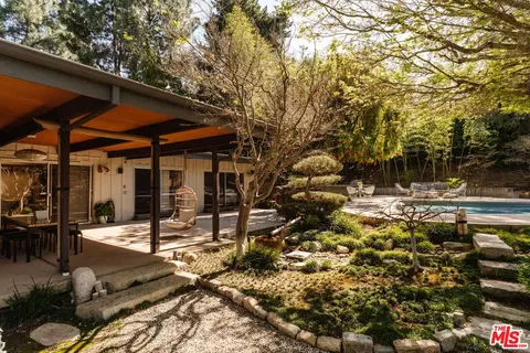 3493 Valley Meadow Rd, Sherman Oaks, CA 91403