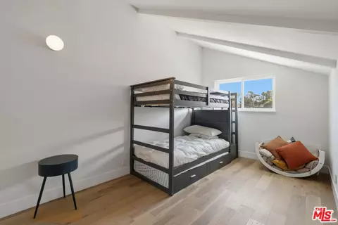 Bedroom - 2025 Victoria Ave, Oxnard, CA 93035 photo 10 of 11