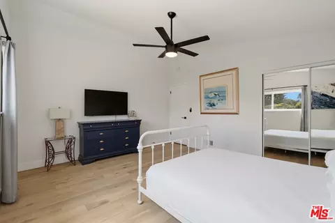 Bedroom - 2025 Victoria Ave, Oxnard, CA 93035 photo 9 of 11