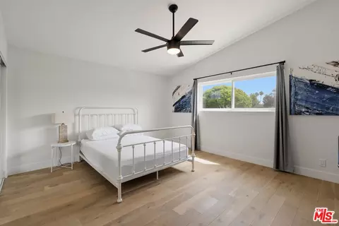 Bedroom - 2025 Victoria Ave, Oxnard, CA 93035 photo 8 of 11