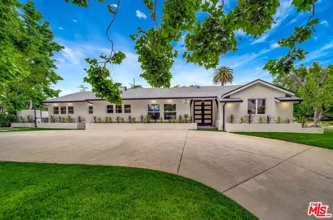 17231 Knapp St, Northridge, CA 91325