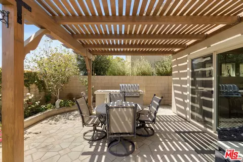 Exterior - 14058 Burdock Dr, Moorpark, CA 93021 photo 3 of 5
