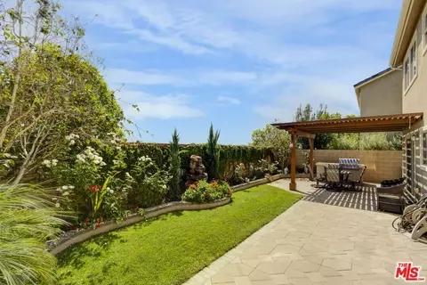 Exterior - 14058 Burdock Dr, Moorpark, CA 93021 photo 4 of 5