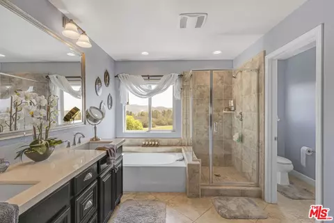 Bath - 14058 Burdock Dr, Moorpark, CA 93021 photo 3 of 4