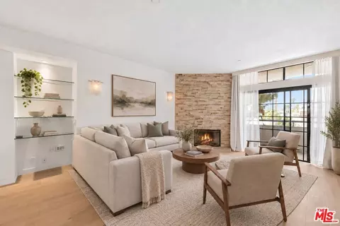 200 N Swall Dr #462, Beverly Hills, CA 90211